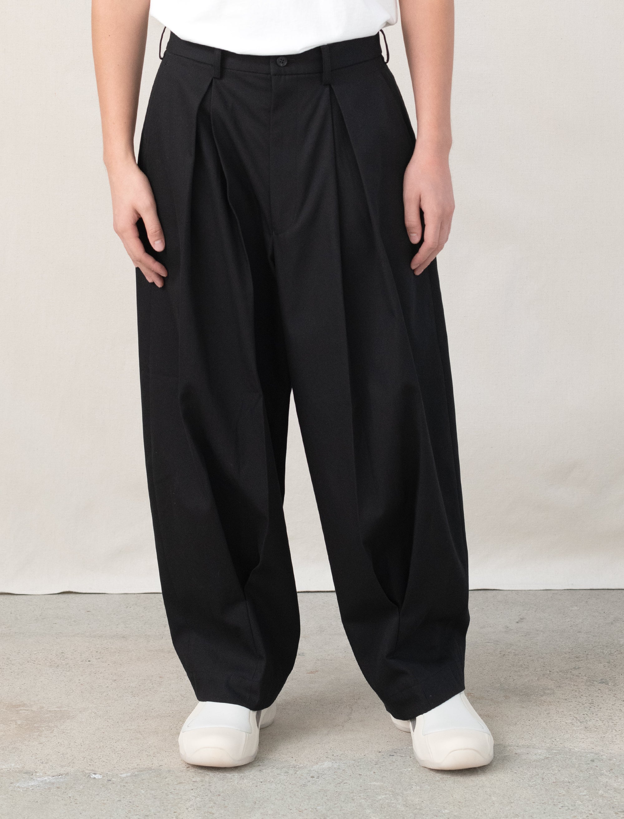 Comme Des Garçons Homme Big Pleat Pant (Black) – Bows and Arrows