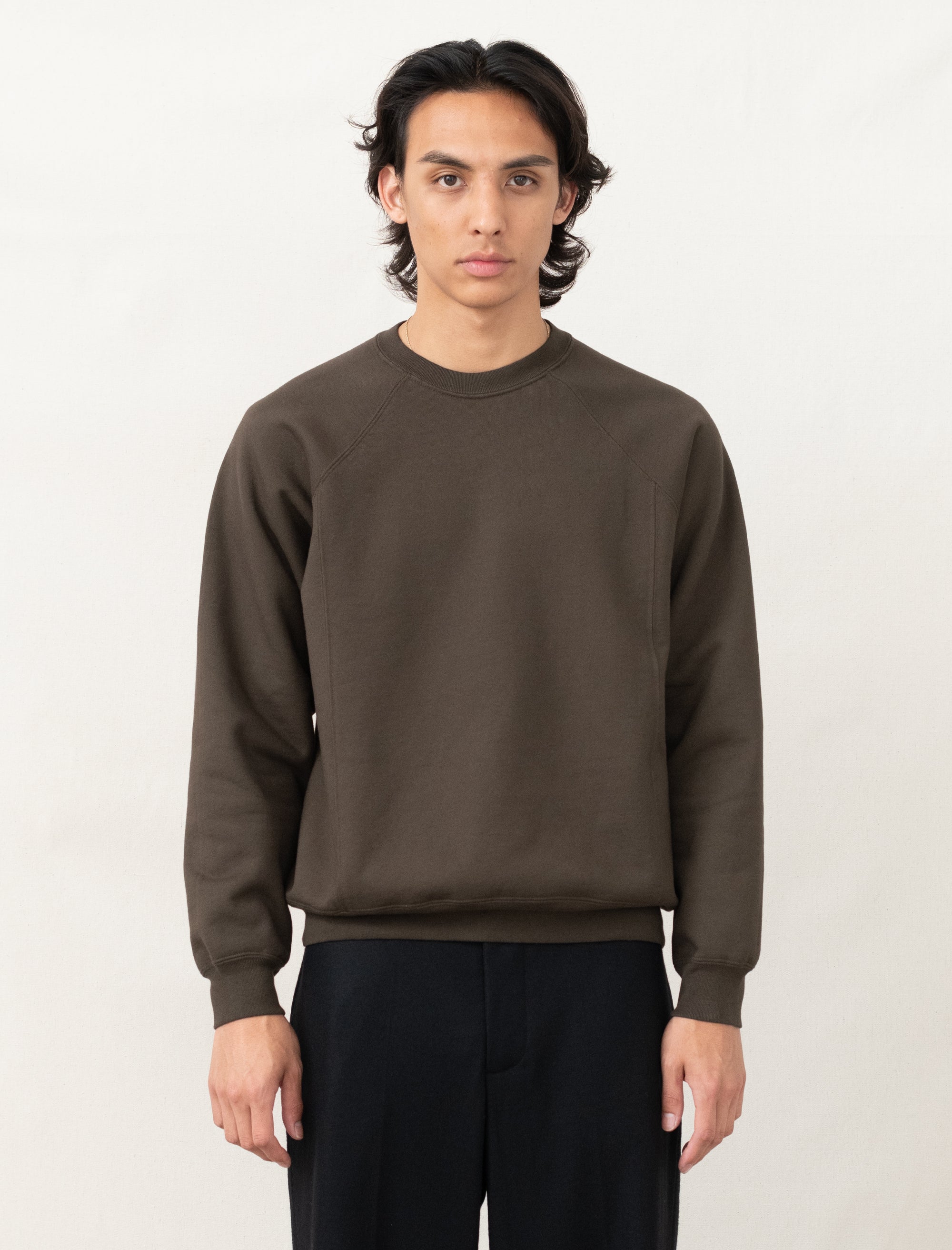 Heavy Gusset Crewneck (Black Olive)