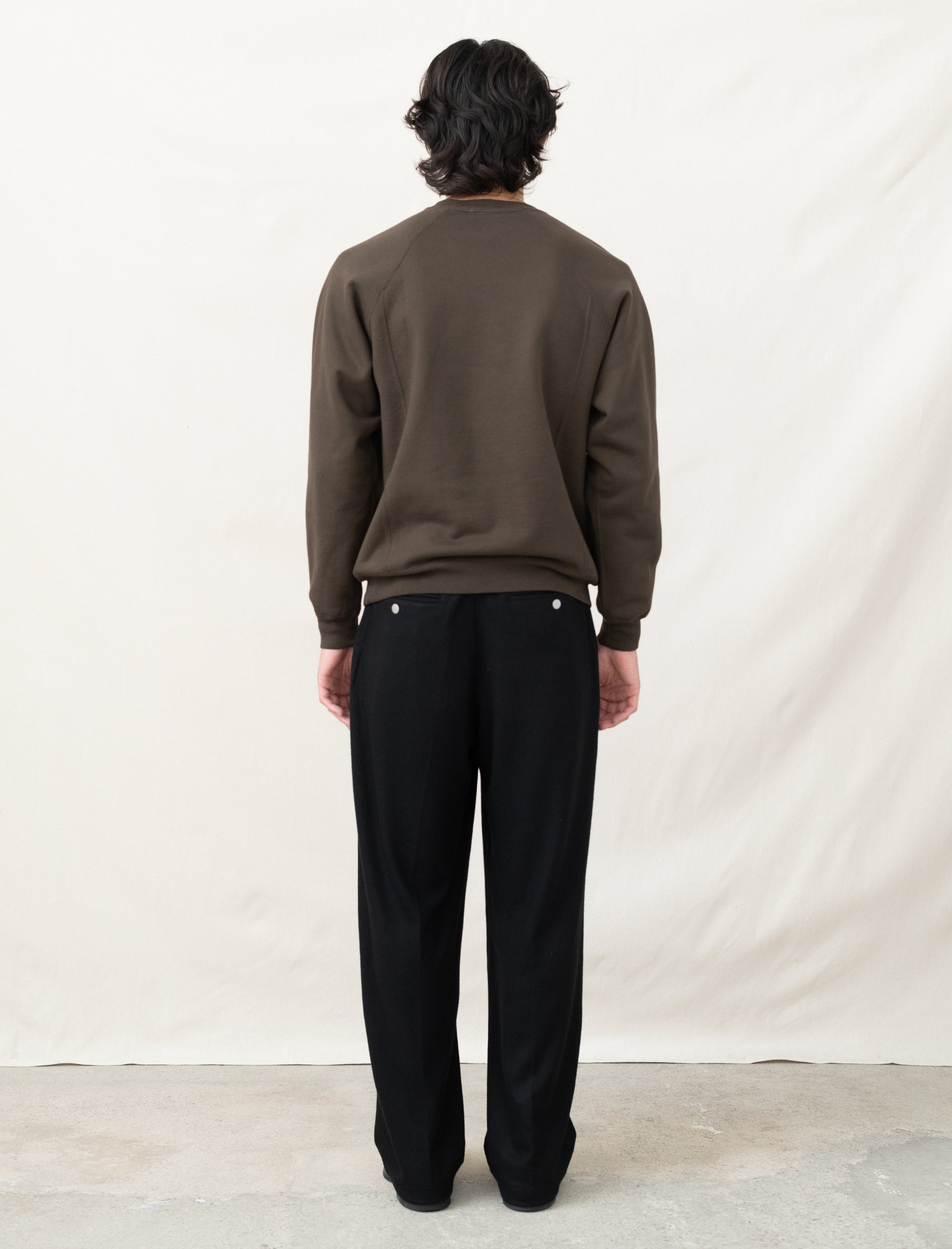 Heavy Gusset Crewneck (Black Olive)