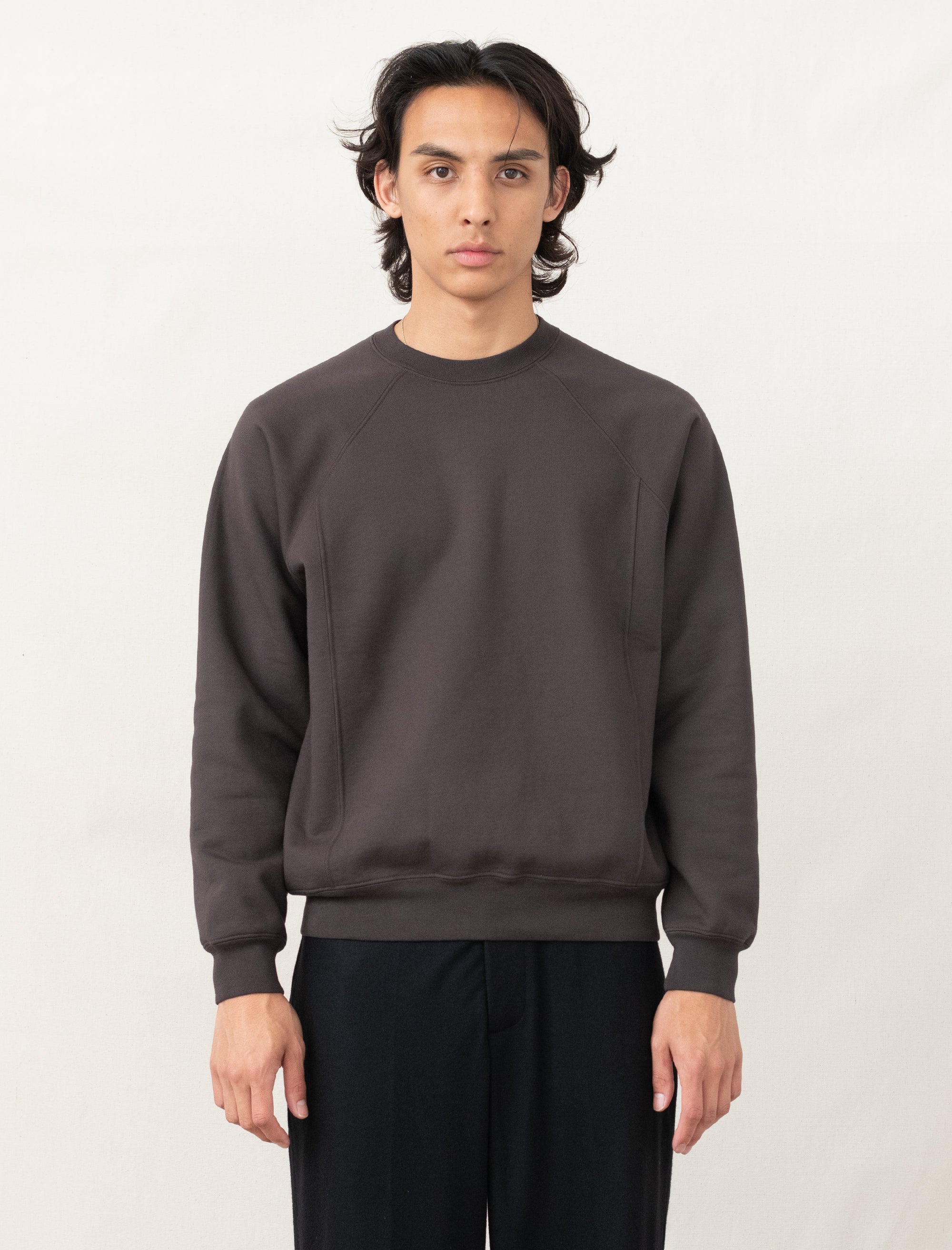 Heavy Gusset Crewneck (Tire Black)