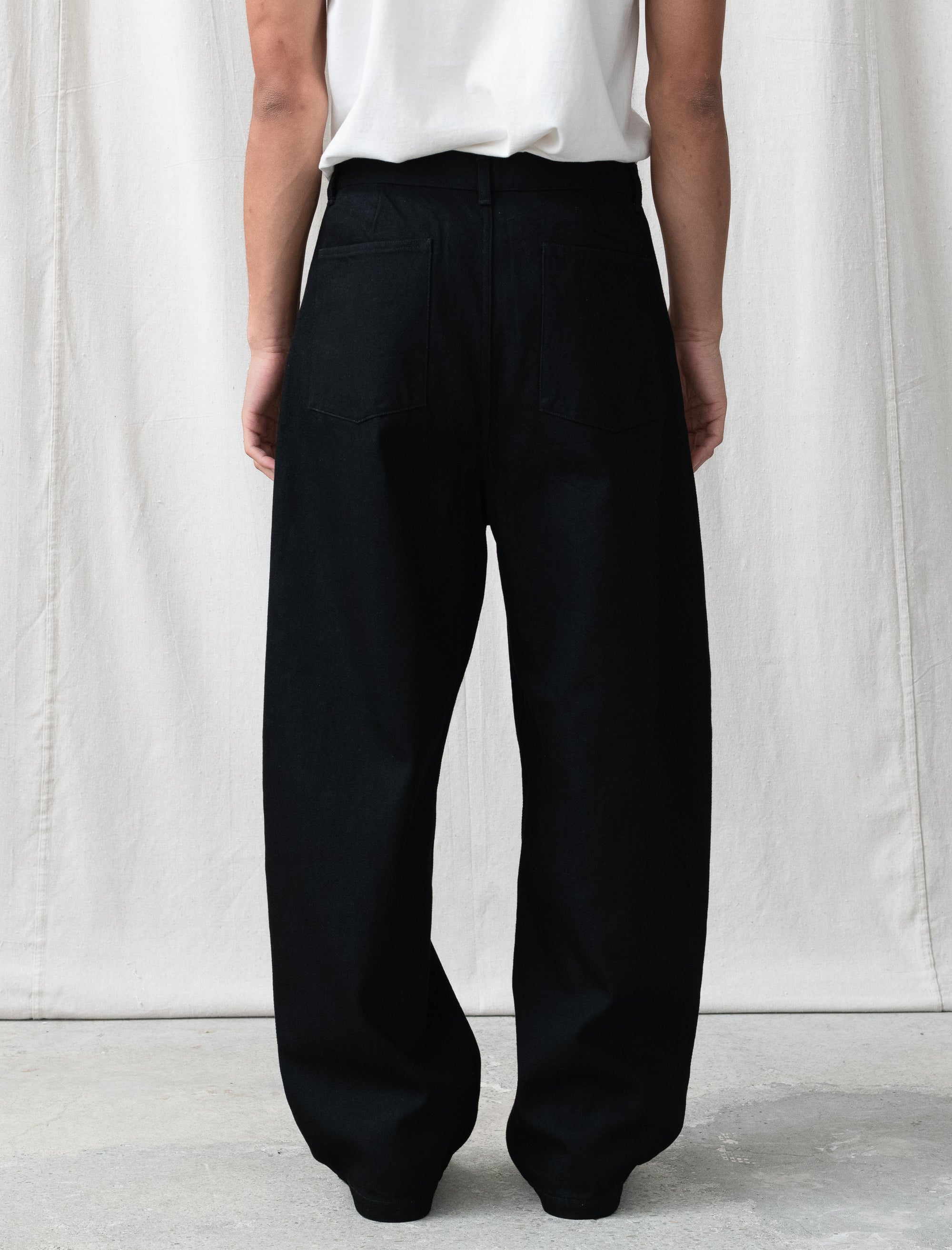 12oz Denim Deep Tuck Pants (Black)