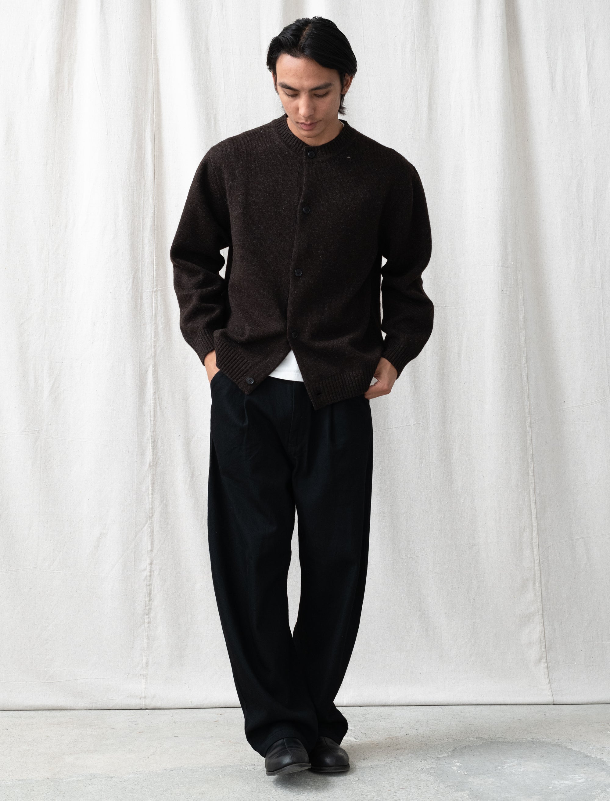 Punched Shetland Cardigan (Dark Brown)