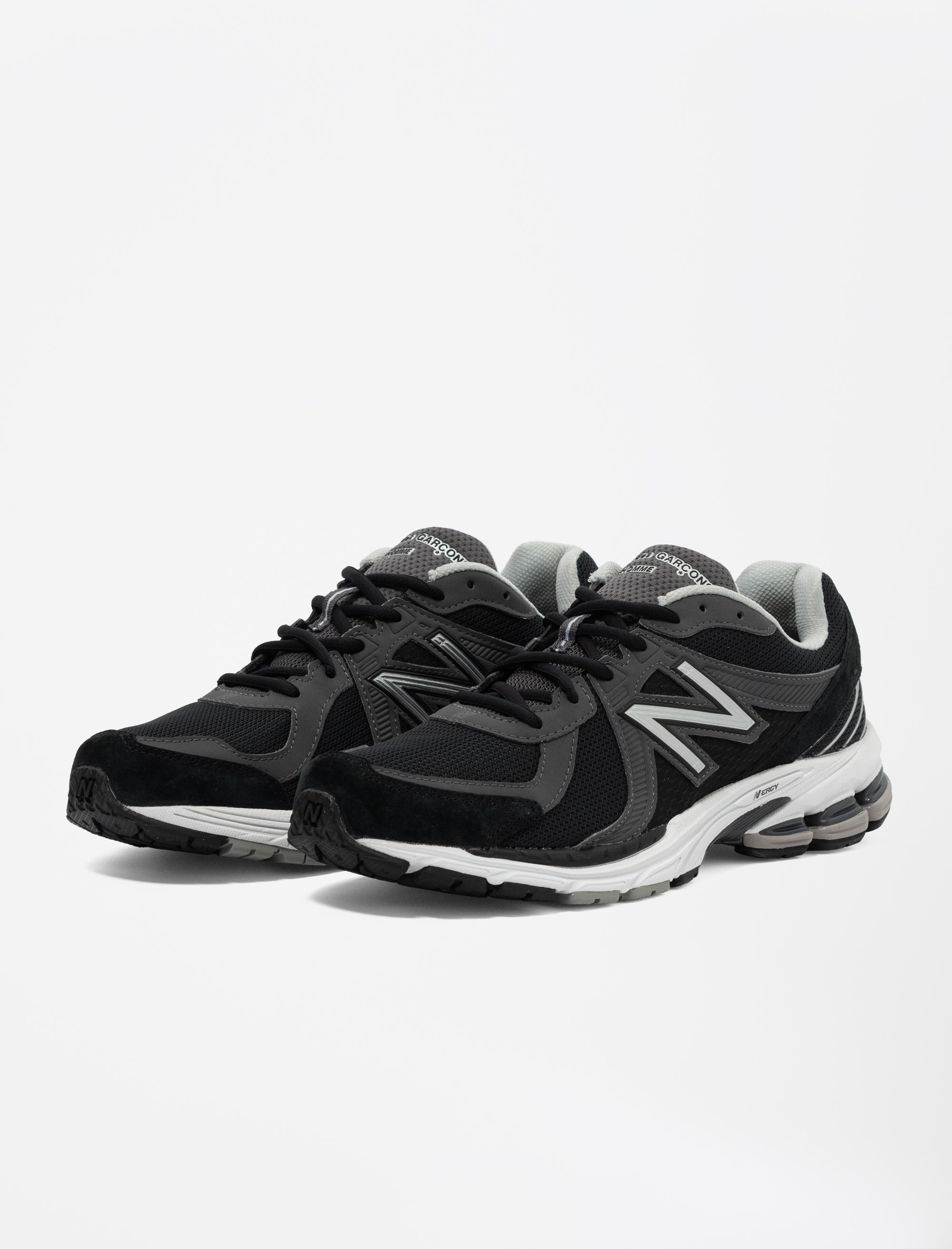 New Balance 860v2 (Black)