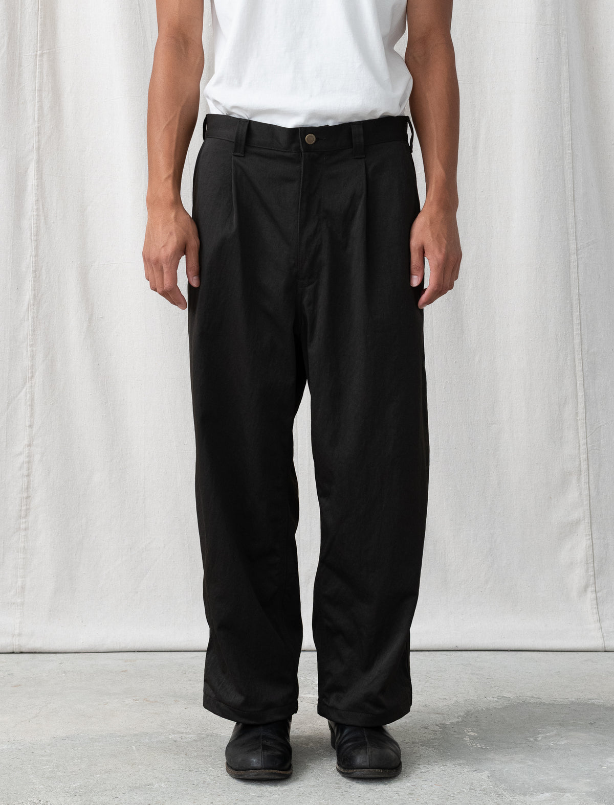 Nylon Wide Pants P023 (Dark Brown)