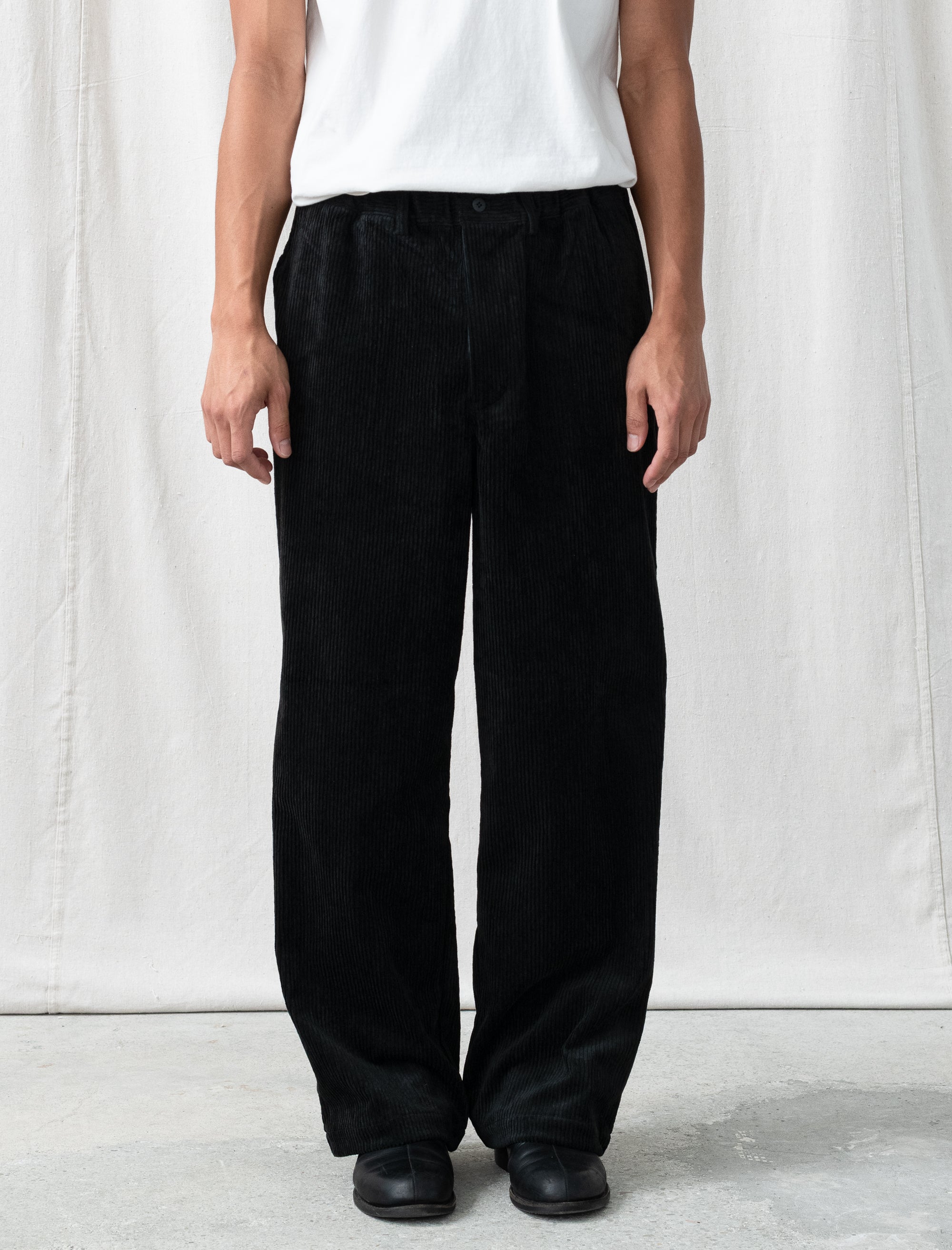 Corduroy Easy Pants (Black)