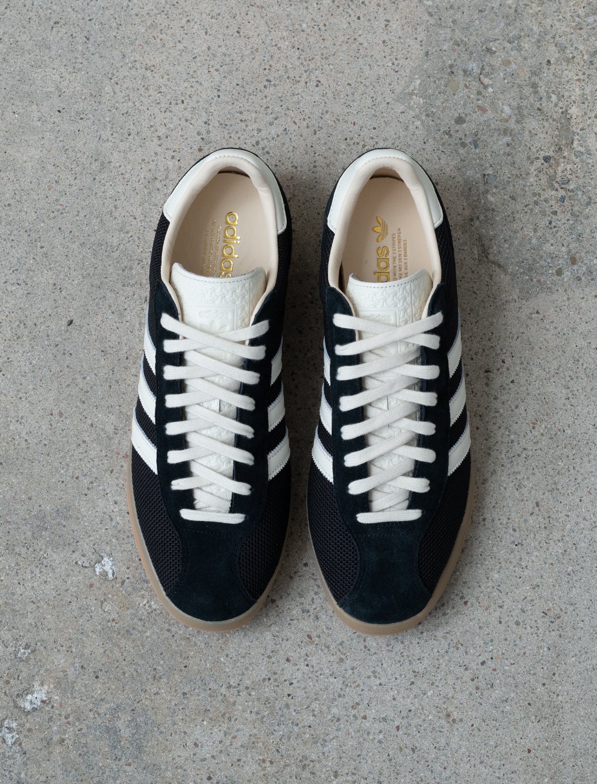 adidas gazelle mens off white