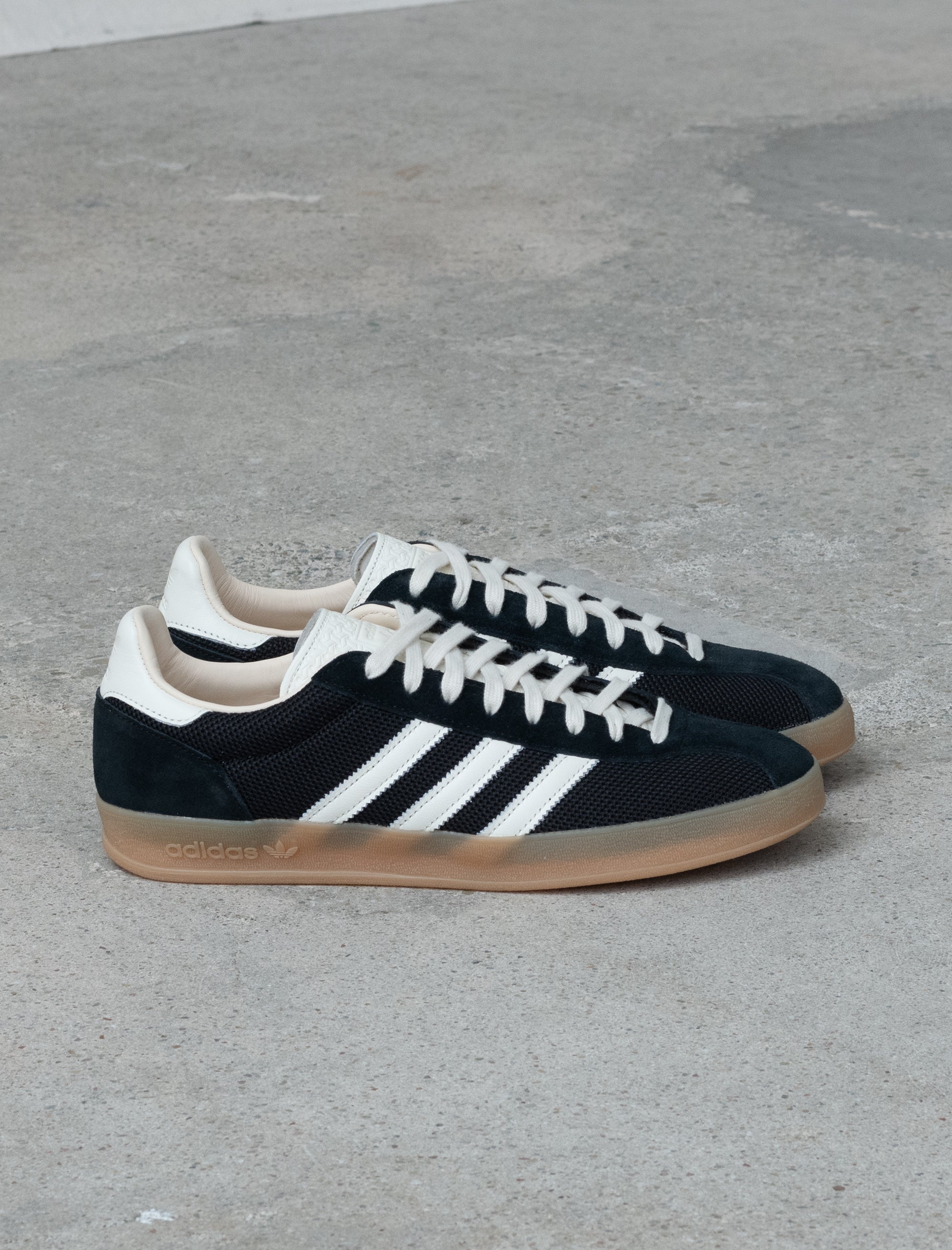 adidas gazelle mens off white