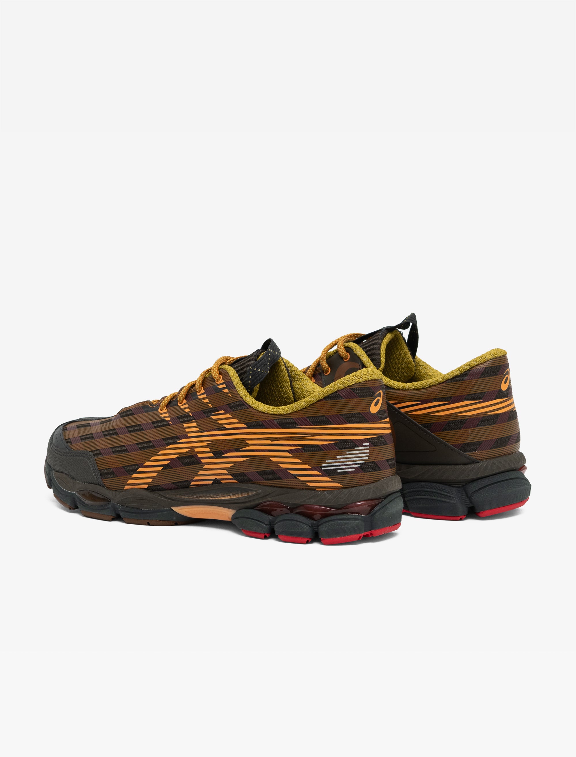 US8-S GEL-SJ33 (Black Coffee/Orange Lily)