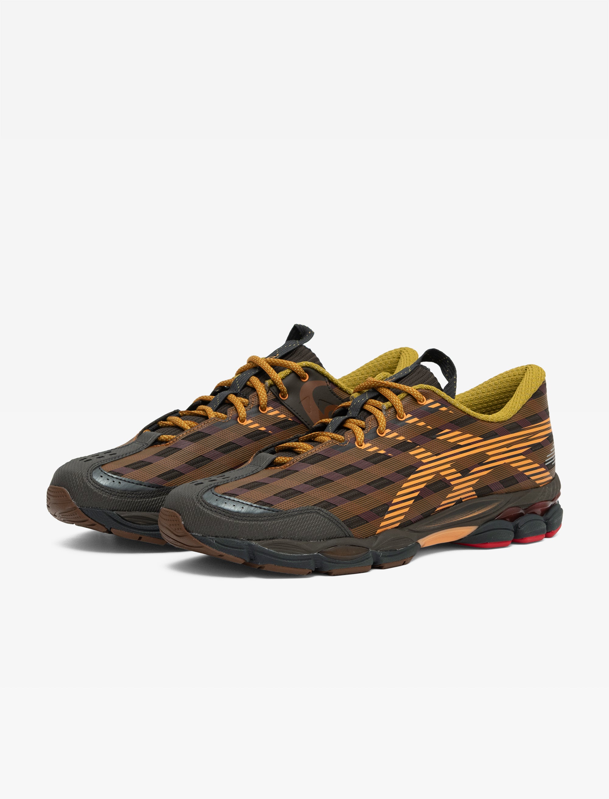 US8-S GEL-SJ33 (Black Coffee/Orange Lily)