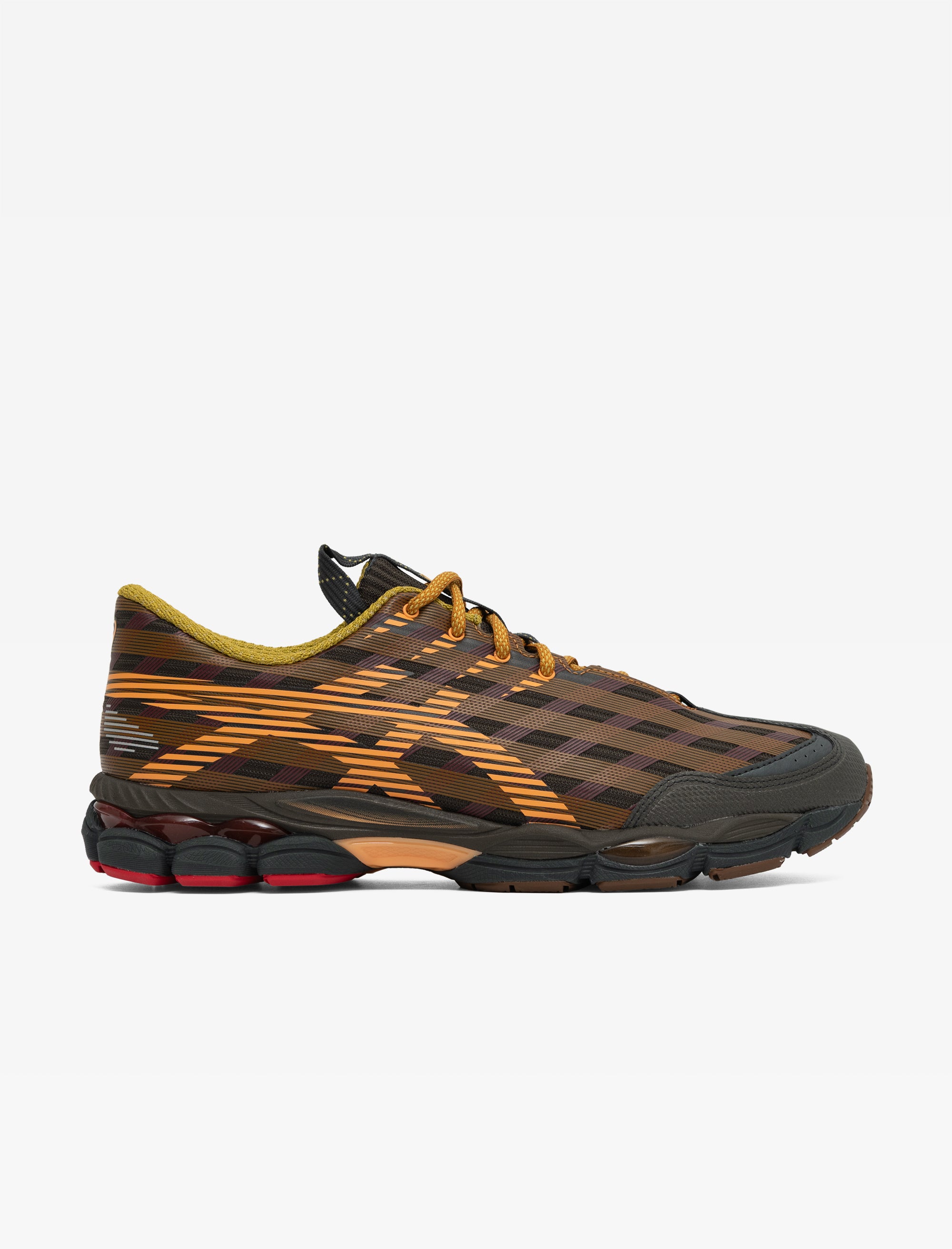 US8-S GEL-SJ33 (Black Coffee/Orange Lily)