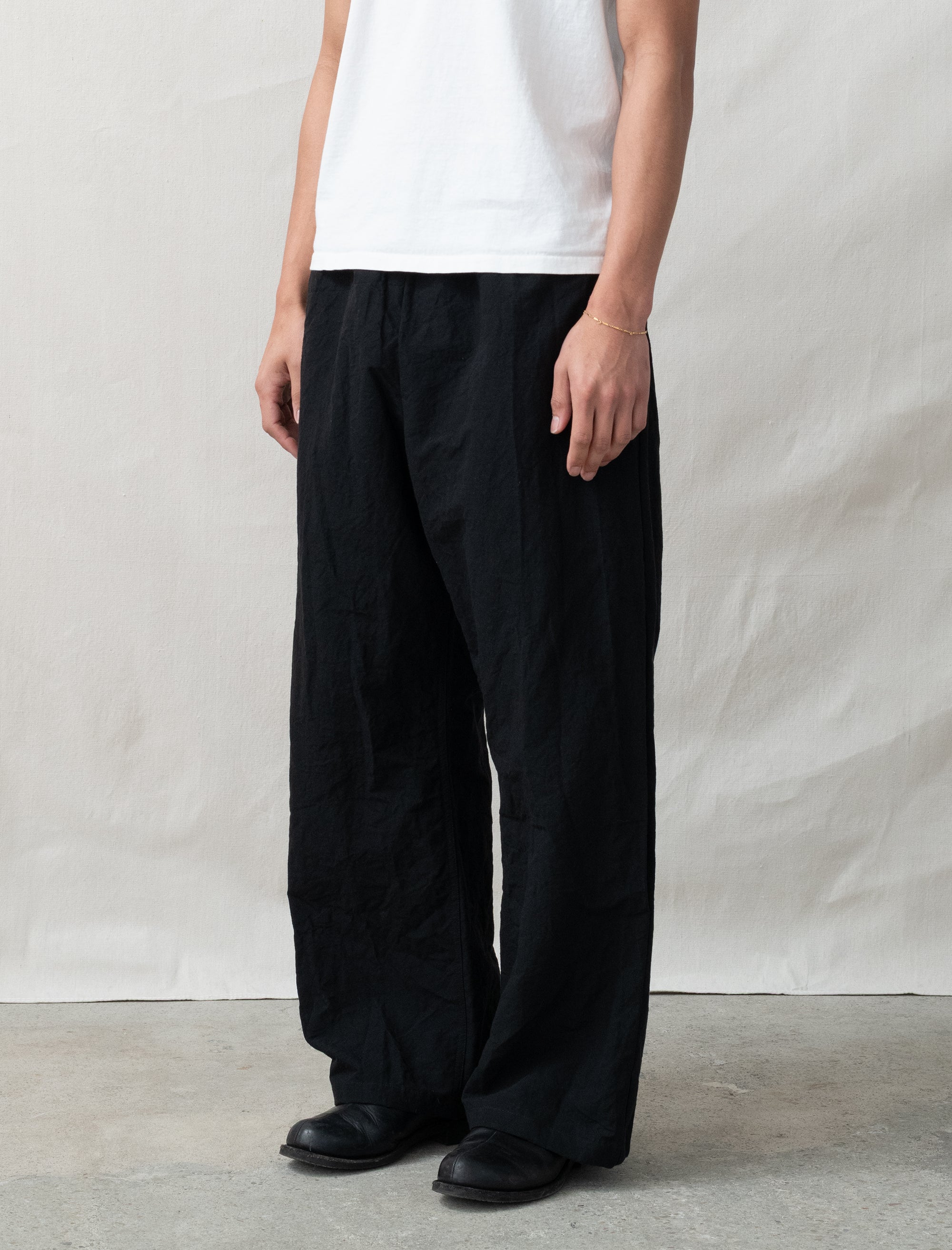 MAN-TLE R20P5 Solid Pants (Black Linen) – Bows and Arrows