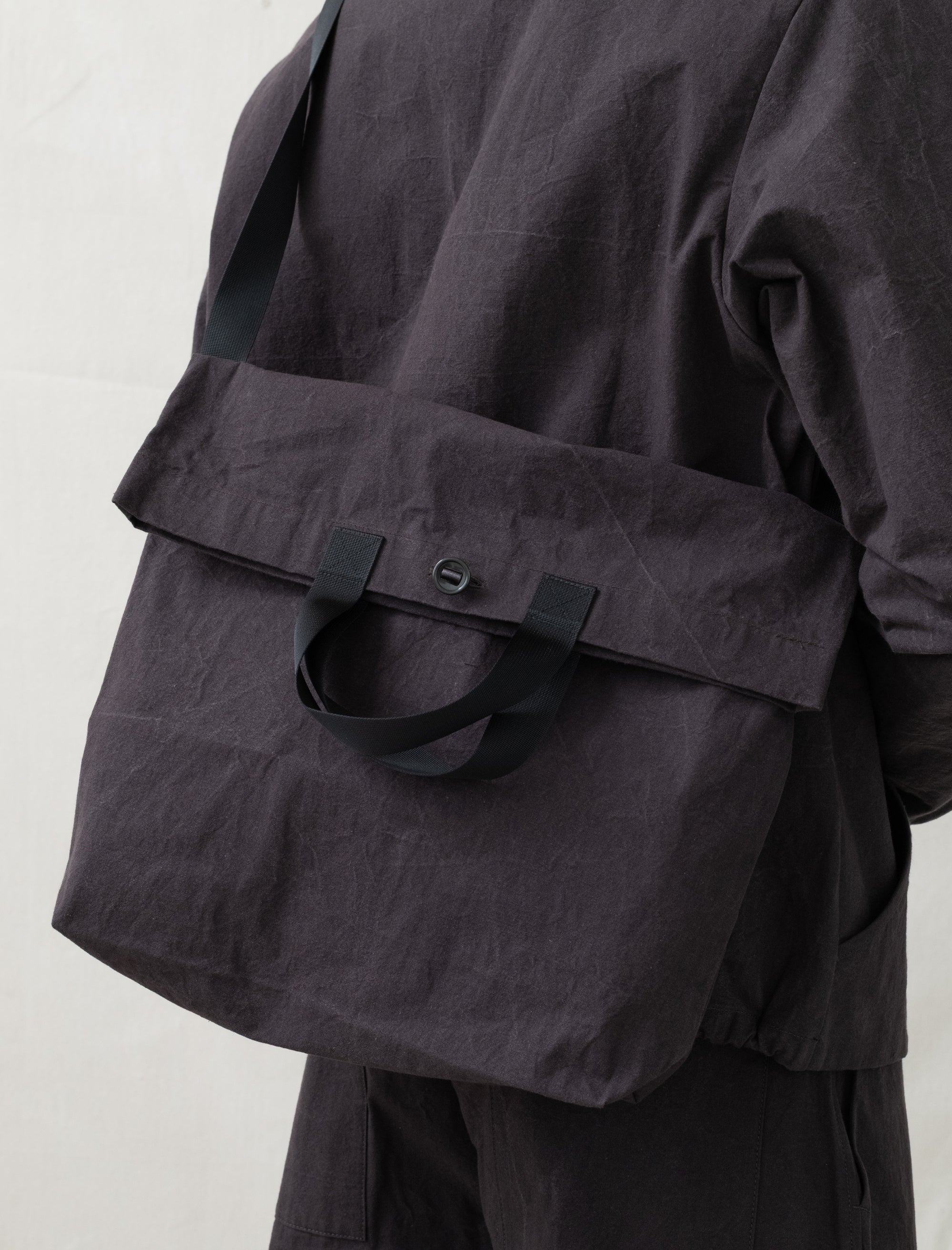 R20B1 Multi Handle Tote (Earth Wax)