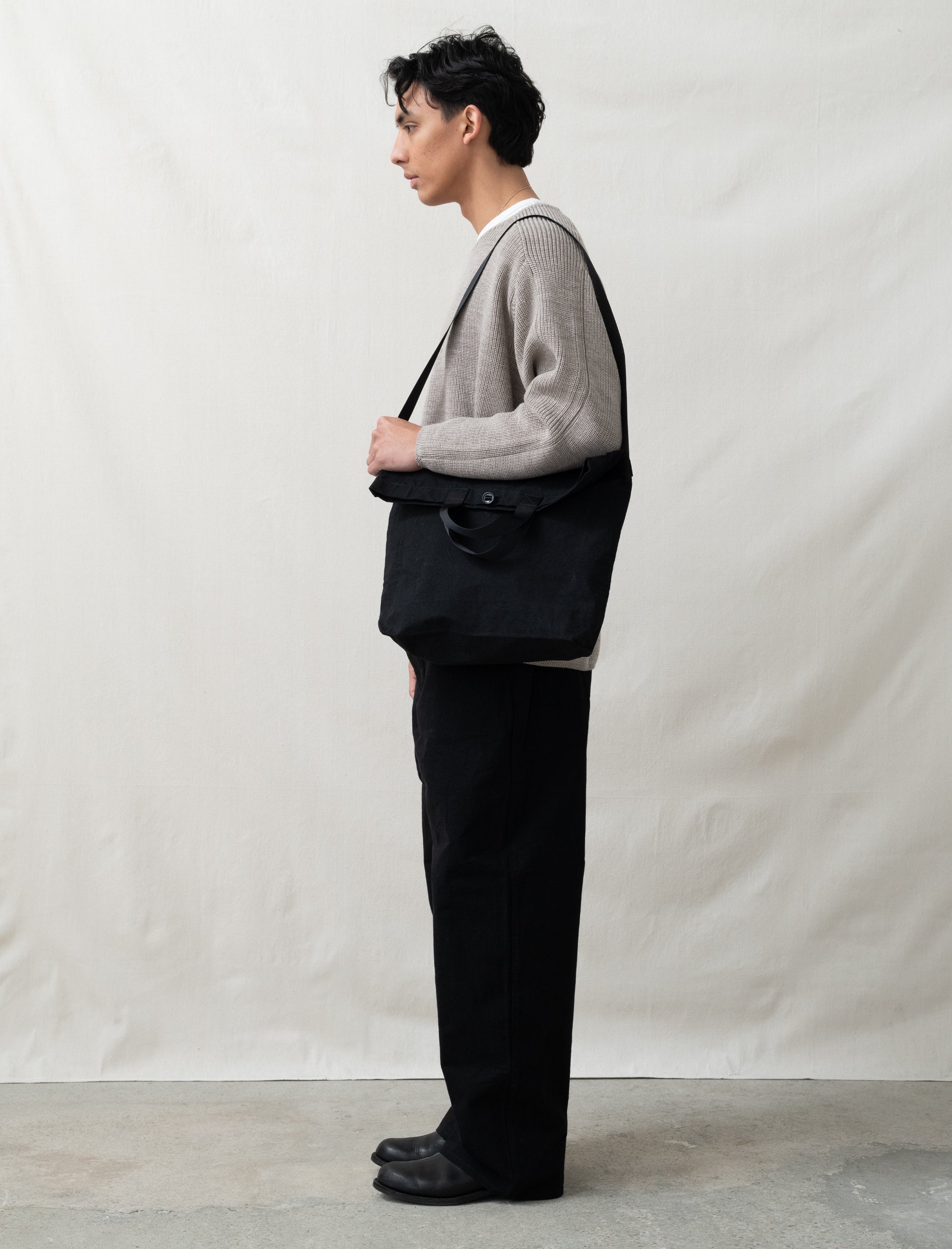 R0B1 Multi Handle Tote (Black Wax)