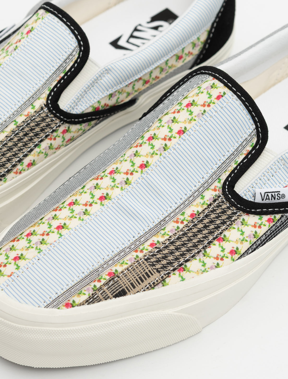 LX Classic Slip-On 98 Sunday (Black/Multi)