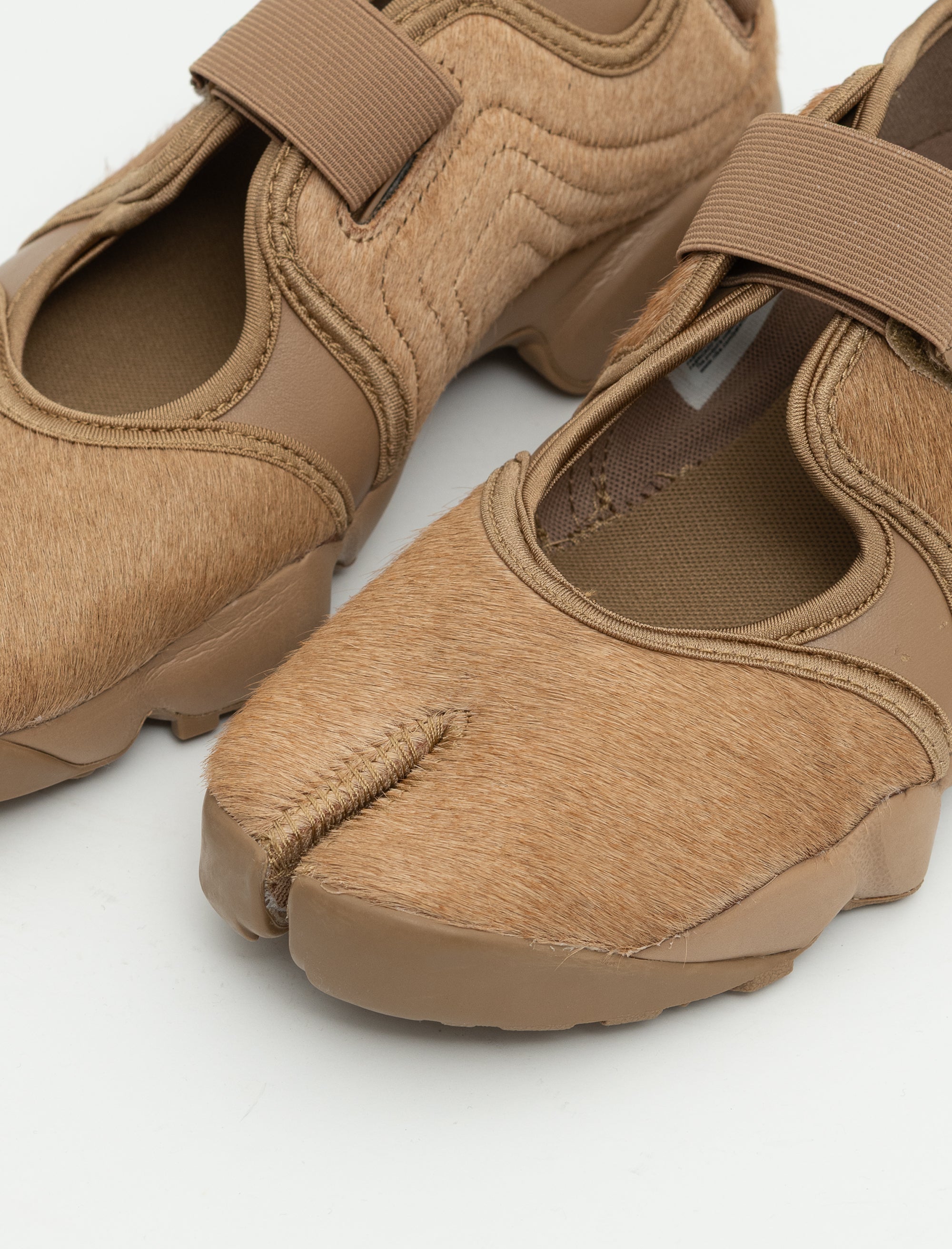 Air Rift Pony Hair (Dark Driftwood/Black)