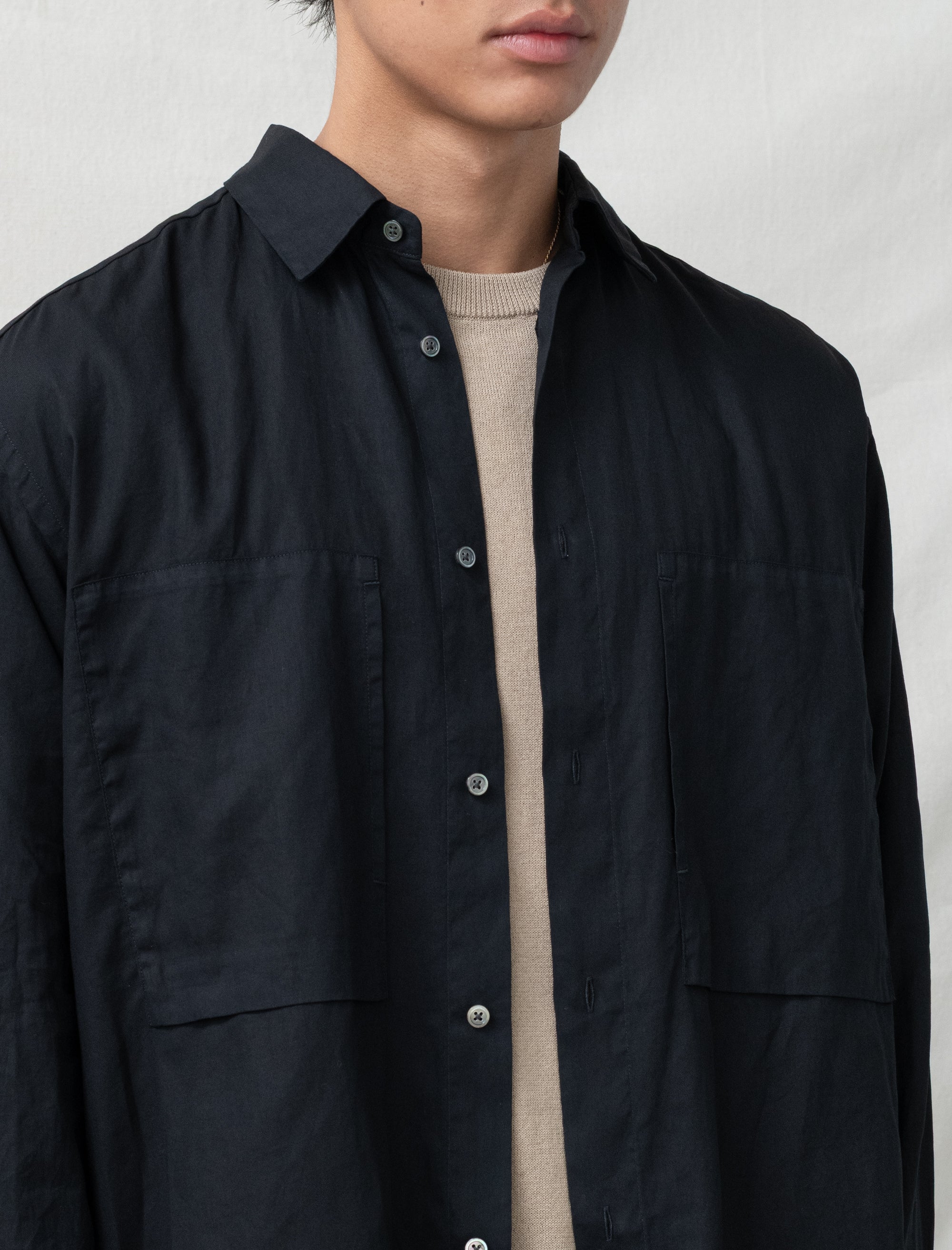 still by hand Garment-Dye Over Shirt (Black Navy)