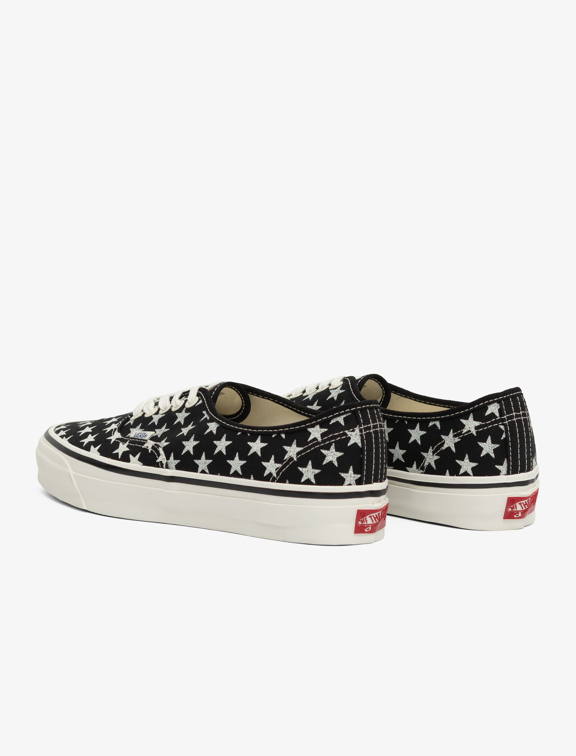 LX Authentic 44 Stars (Black/Marshmallow)