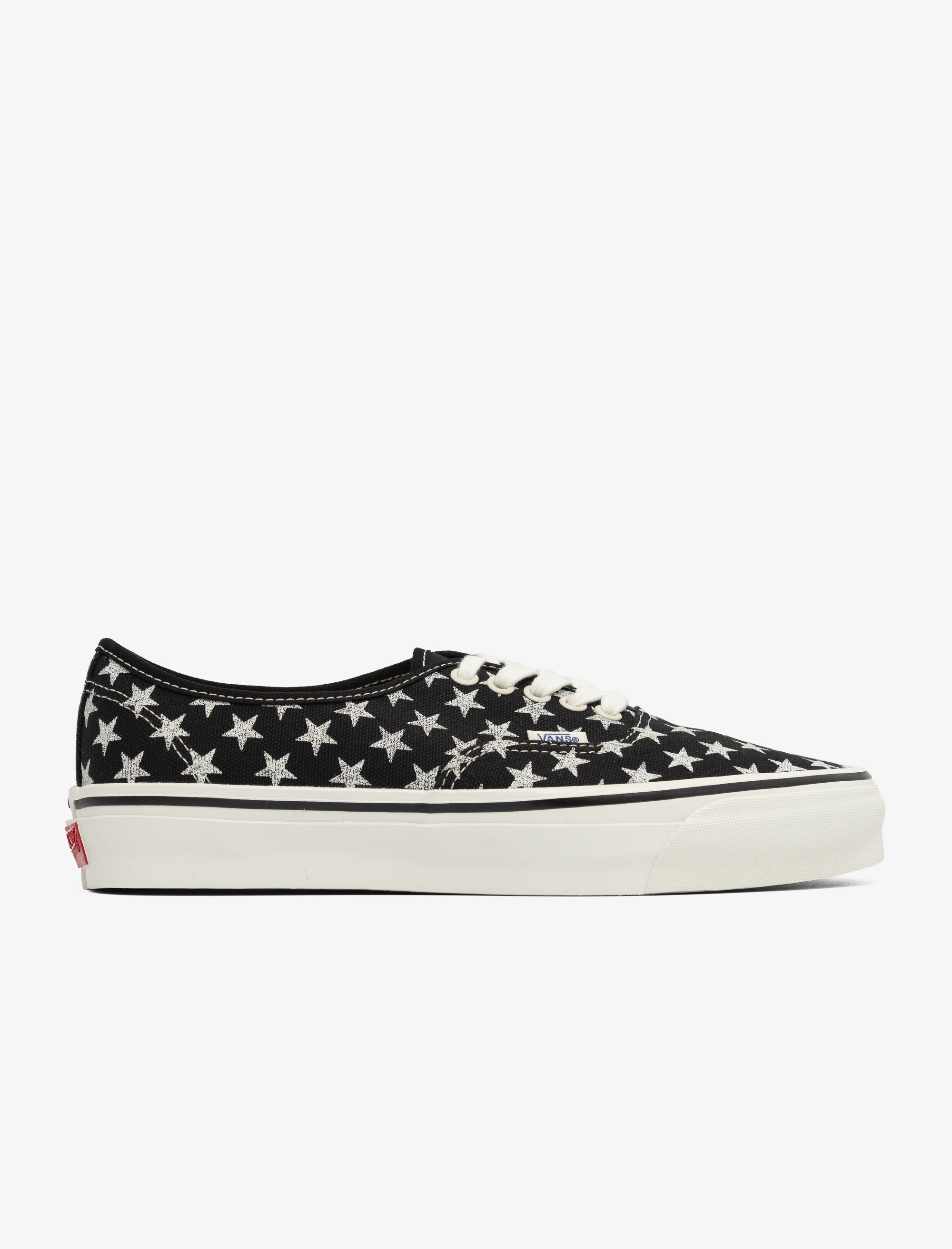 LX Authentic 44 Stars (Black/Marshmallow)