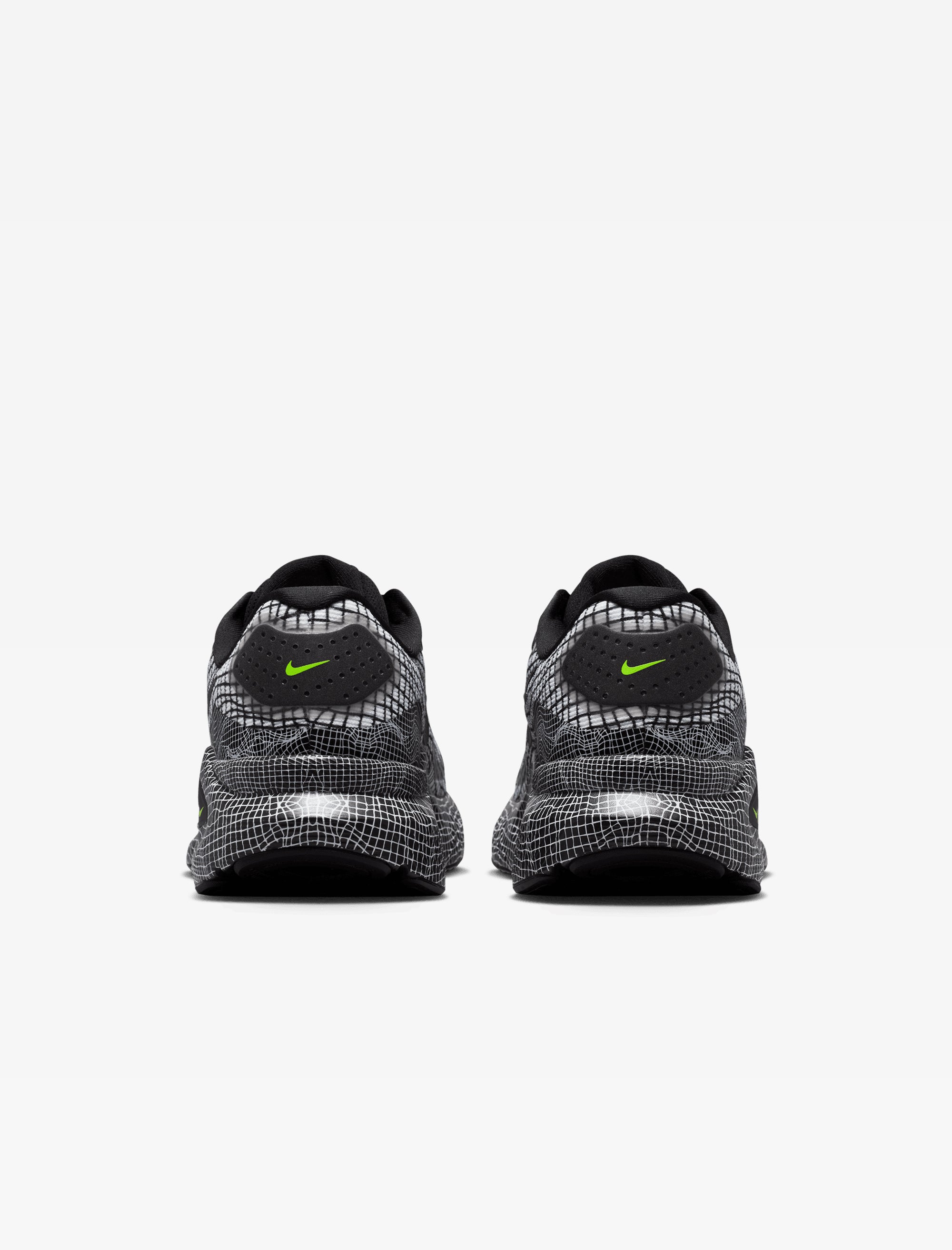 nike Structure 26 (White/Volt)