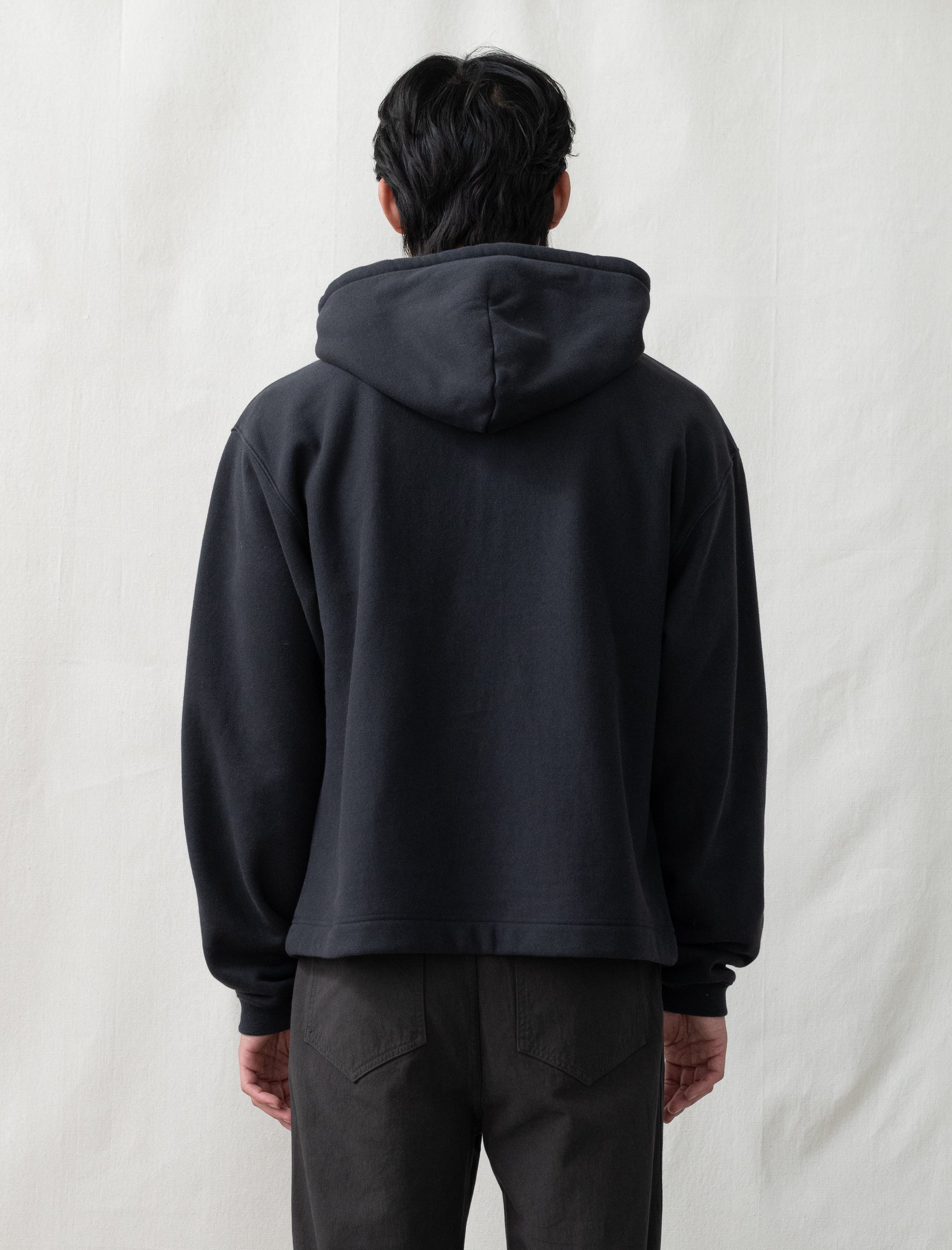 Oval Pullover Hood (Black)