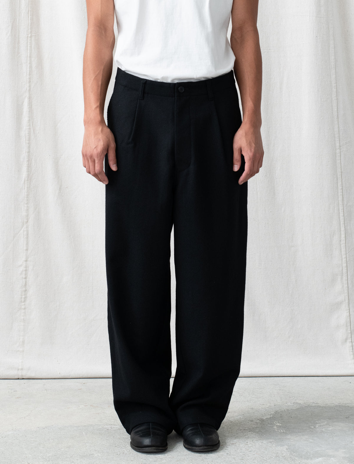 Wool Wide Pants (Black)