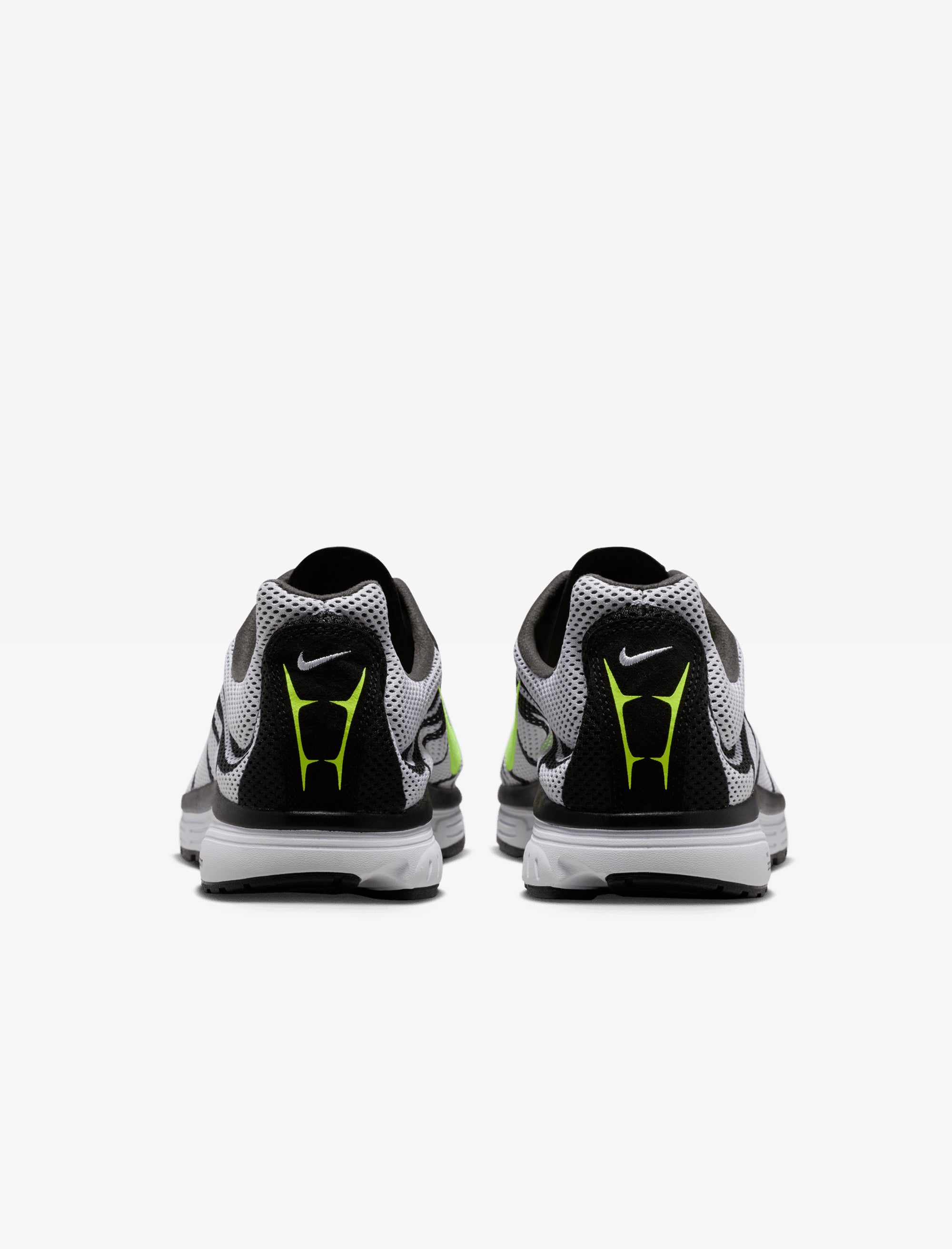 Zoom Streak 3 (White/Volt/Black)